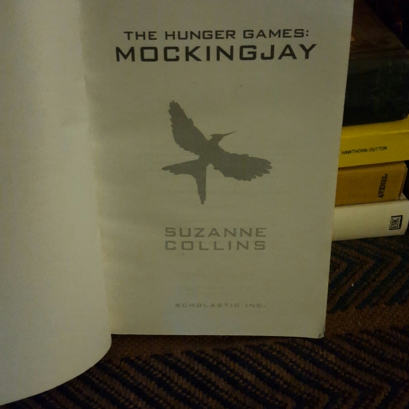 The HUNGER GAMES MOCKINGJAY - Picture 5 of 7